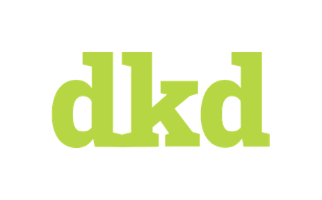 Ein modernes Logo in Grün und Schwarz, das die Buchstaben dkd und die Worte Entwicklung, Kommunikation, Design zeigt.