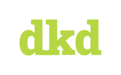 Ein modernes Logo in Grün und Schwarz, das die Buchstaben dkd und die Worte Entwicklung, Kommunikation, Design zeigt.